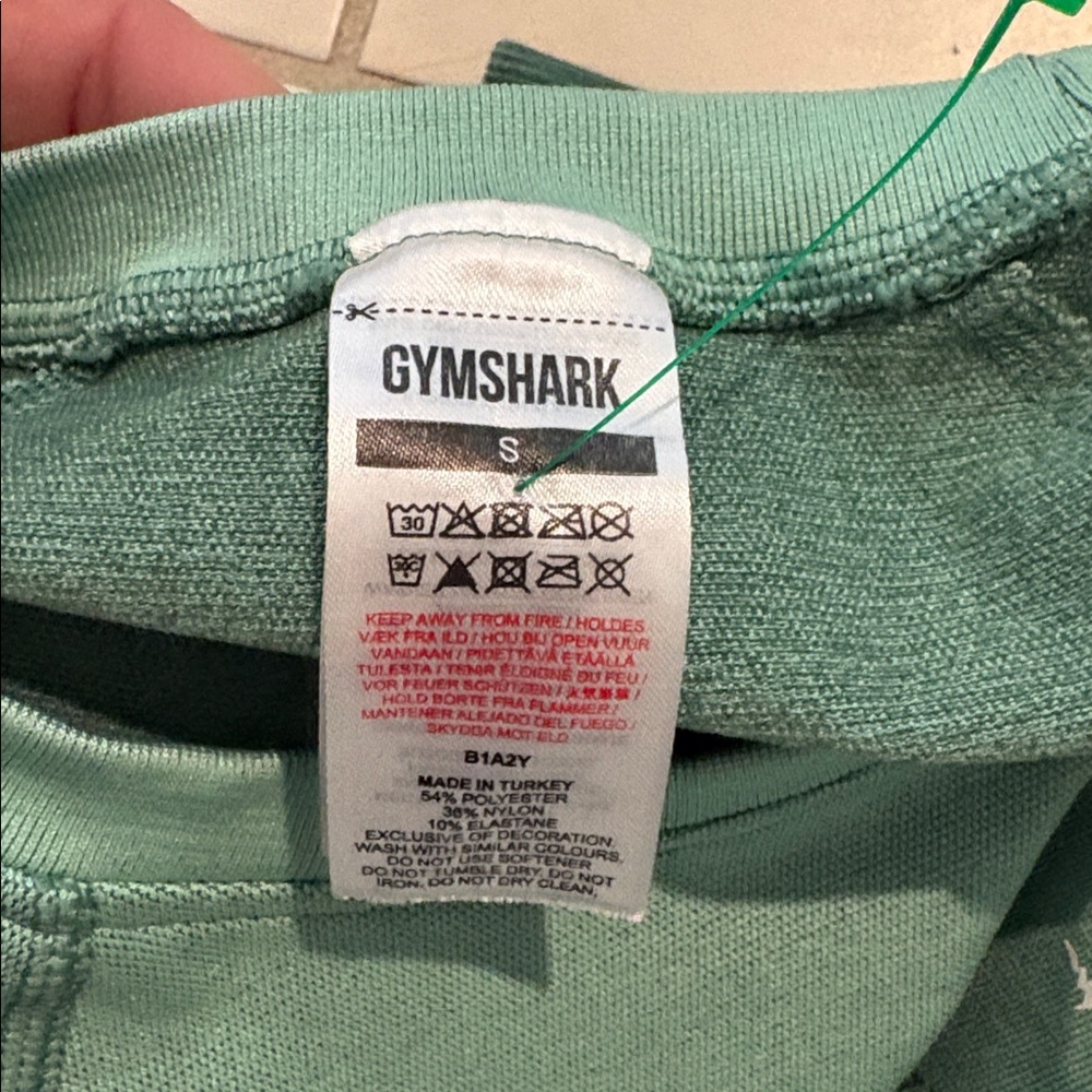 Never worn gymshark 2pc small ADAPT OMBRÉ leggings crop top 1134 - Picture 6 of 6